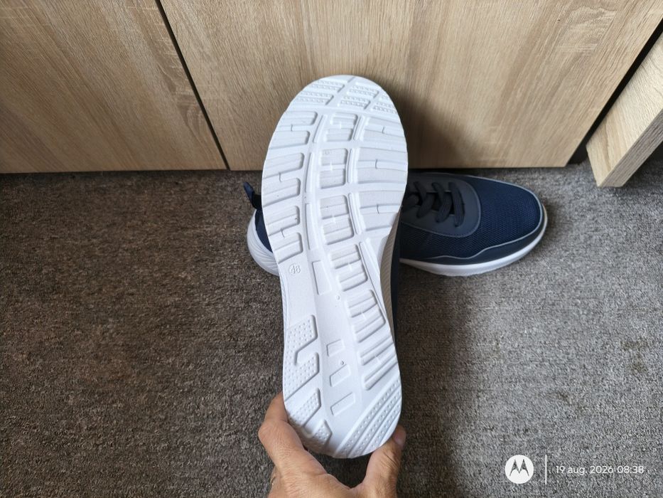 Adidași Nr 46 pânzati noi cu eticheta