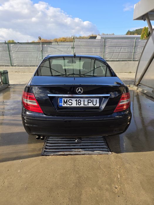 MERCEDES-BENZ C-Class 2011 — imagine 3
