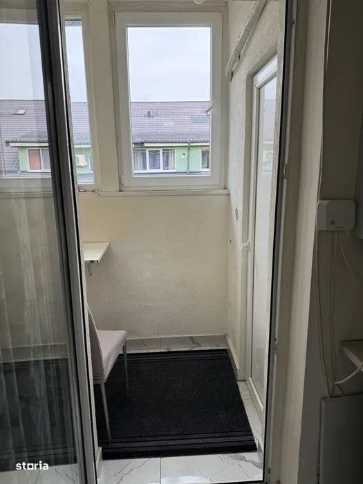 Apartament de vanzare 3 camere  50 mp 2 balcoane zona Floresti Florilo