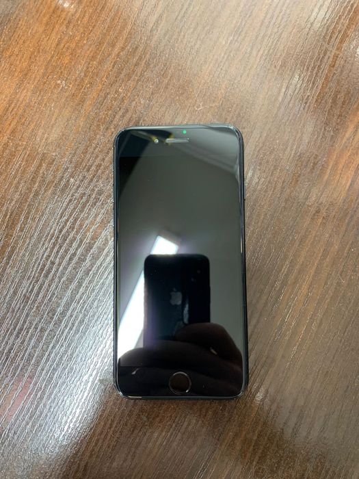 Айфон се 128 в отличном состоянии