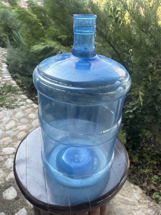 Бутыль пластиковый 19л