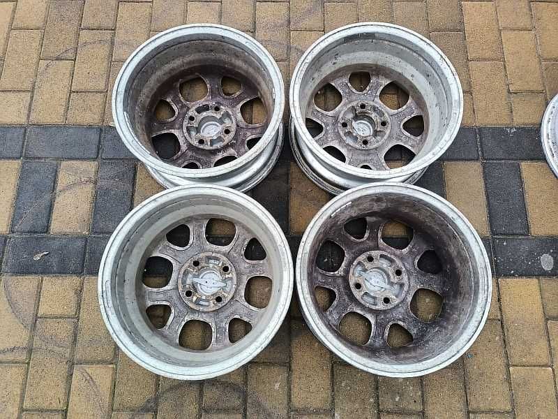 Продам оригинальные легкосплавные диски на Renault