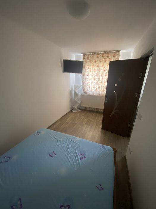 Inchiriez apartament 2 camere