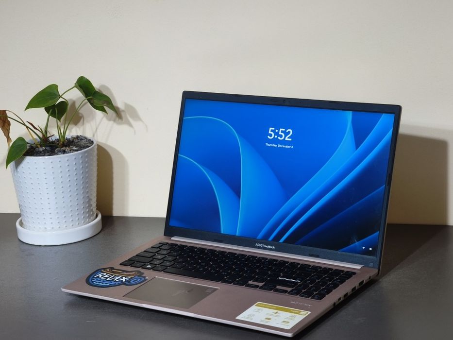 Laptop Asus Intel gen 12th 16gb ram SSD