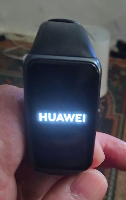 Фитнес браслет HUAWEI Band 6