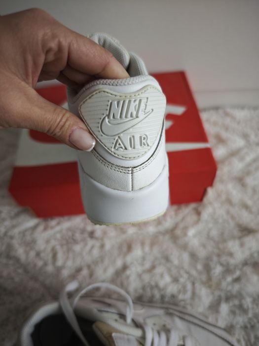Дамски маратонки Nike Air Max 90/ бели 36 номер