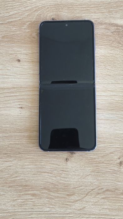 Samsung Galaxy Z Flip 3 - Pentru Piese / Placă de bază vie / Sticlă spate impecabilă