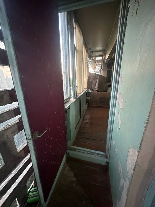 Чиланзар 11.  Продажа. 2 х комнатная Франция