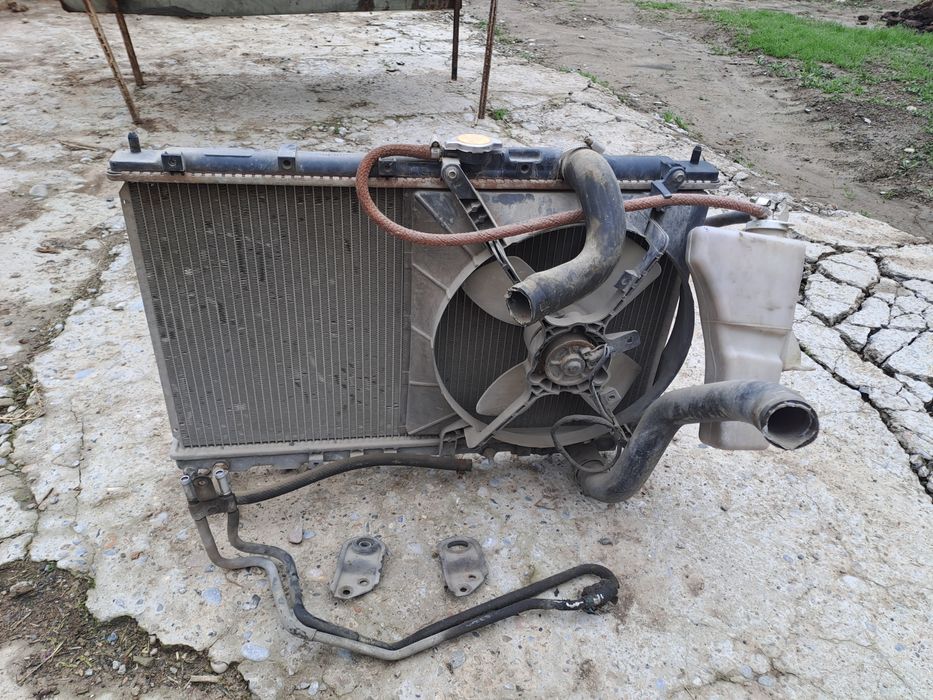 Дутый митсубиси лансер универсал