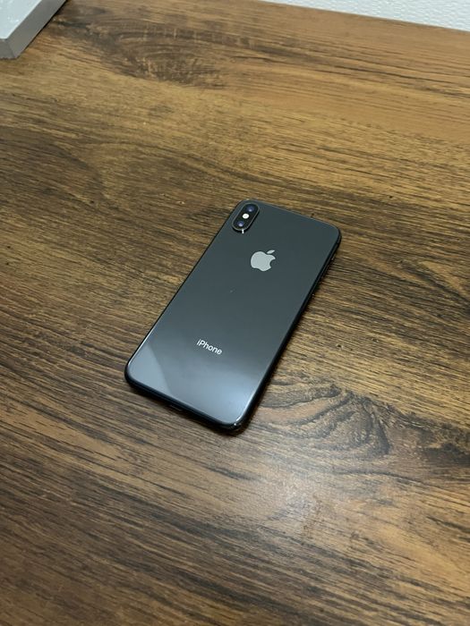 Iphone x в идеальном состояние с уступкой