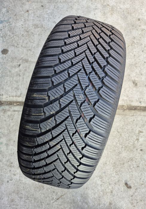 O bucată 225/50 R17 M+S iarnă - una Continental