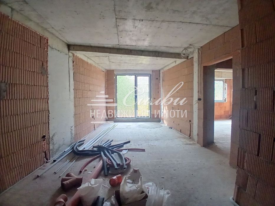 Тристаен апартамент в НОВОСТРОЯЩА се жилищна сграда - кв. Център!