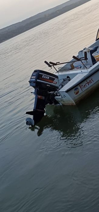Vand motor de barca  selva 25cp inscris la capitanie