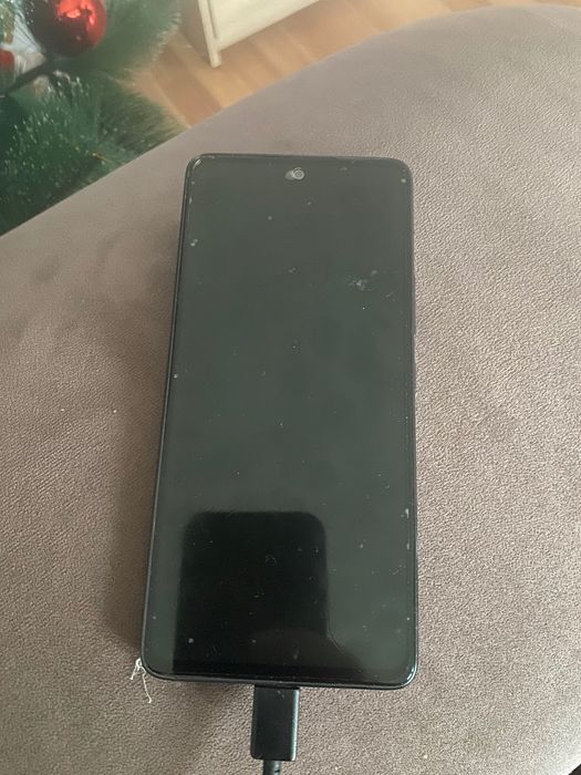 Продавам Самсунг А53