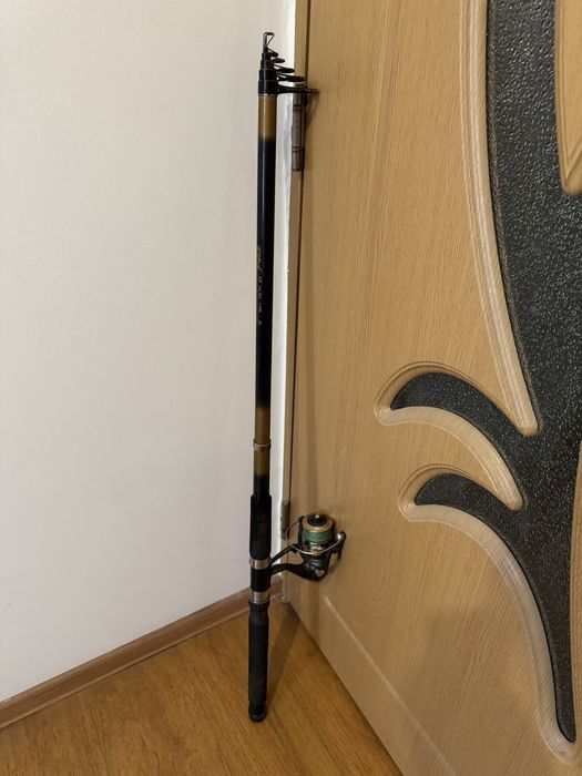Lansetă telescopică Gipo Pescar 3 m + mulinetă FL CFB5000 cu fir textil – stare foarte bună