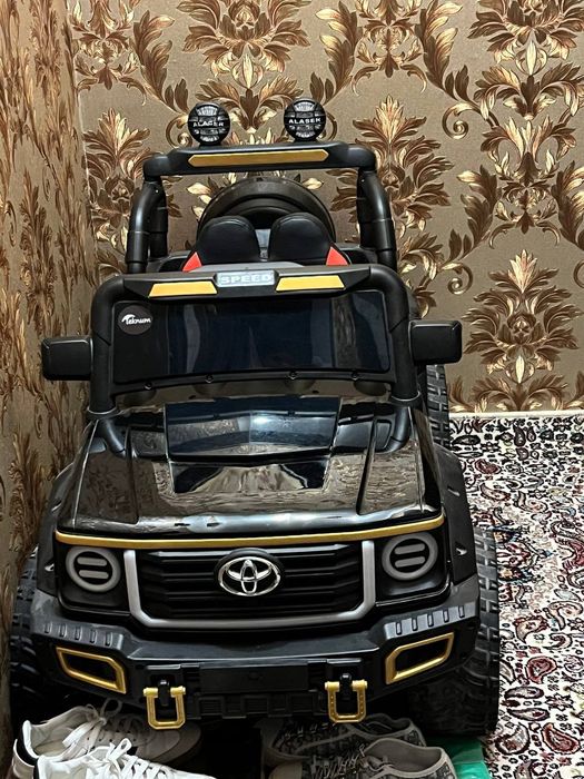 Детский автомобиль