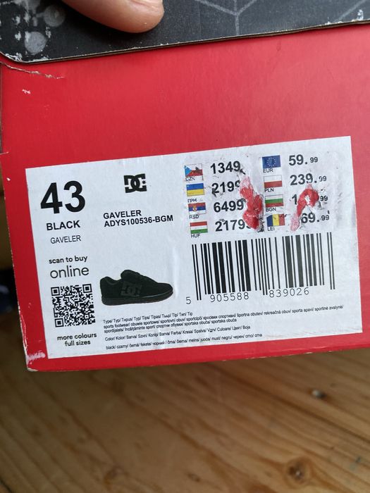 Papuci DC shoes marimea 43 noi