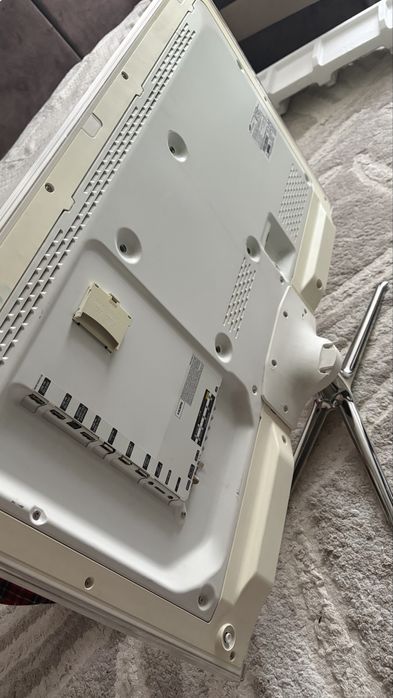 Продам смарт телелевизор