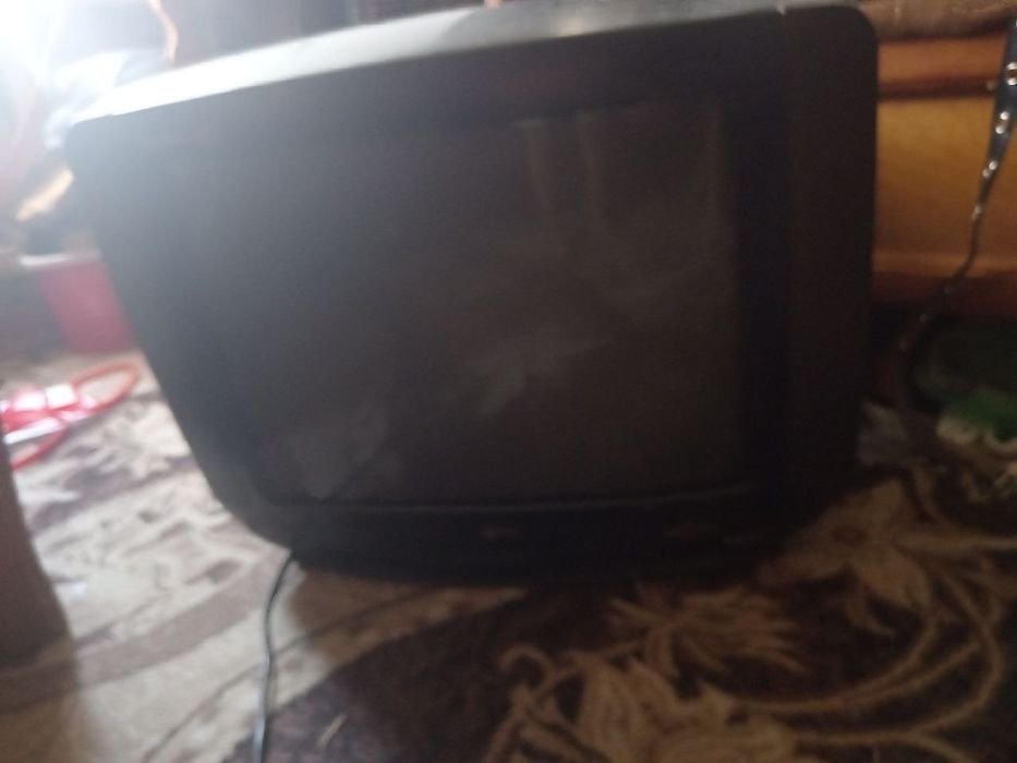 televizor          .