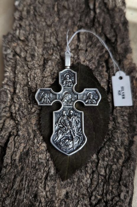 Сребърен кръст с две лица