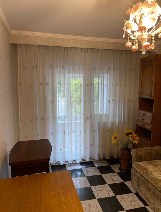 Apartament 3 camere de inchiriat -str. Rosiorilor