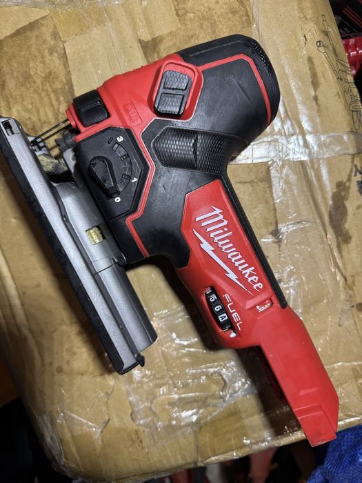 Milwaukee FBJS pendular fuel