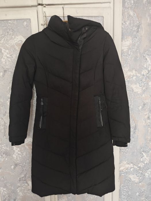Продам зимние женские куртки