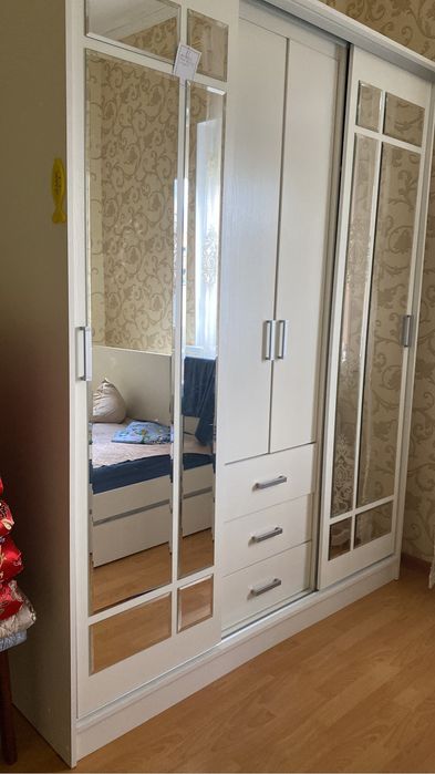 Продам шкаф купе белый