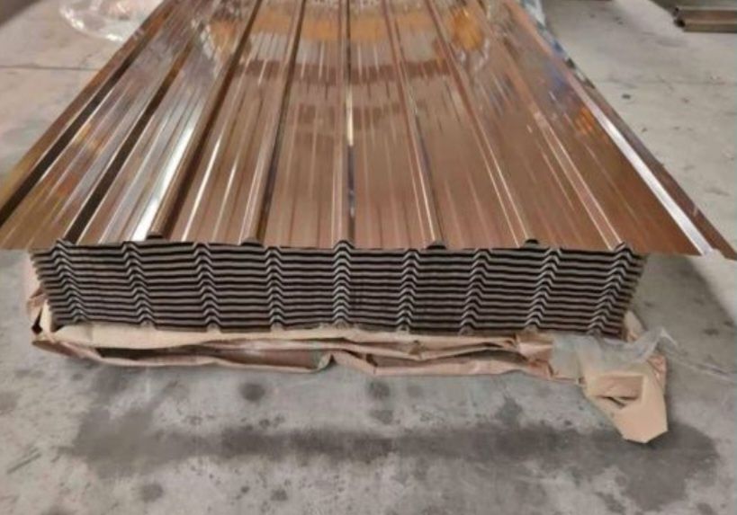 Tablă Cutata colorat și zincat
Dimensiuni 190/90/0.2 maro 10 lei