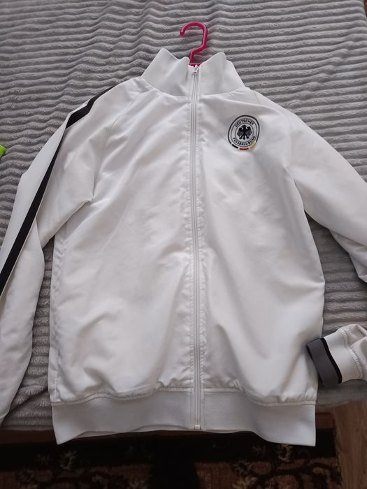 Продавамм дрехии