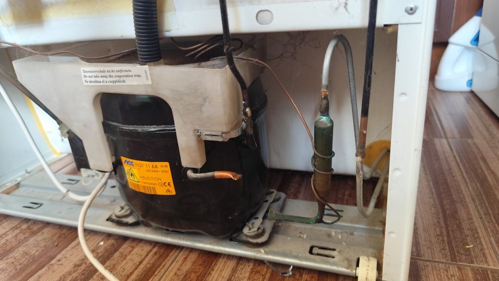 Хладилник с Фризер /  ELECTROLUX