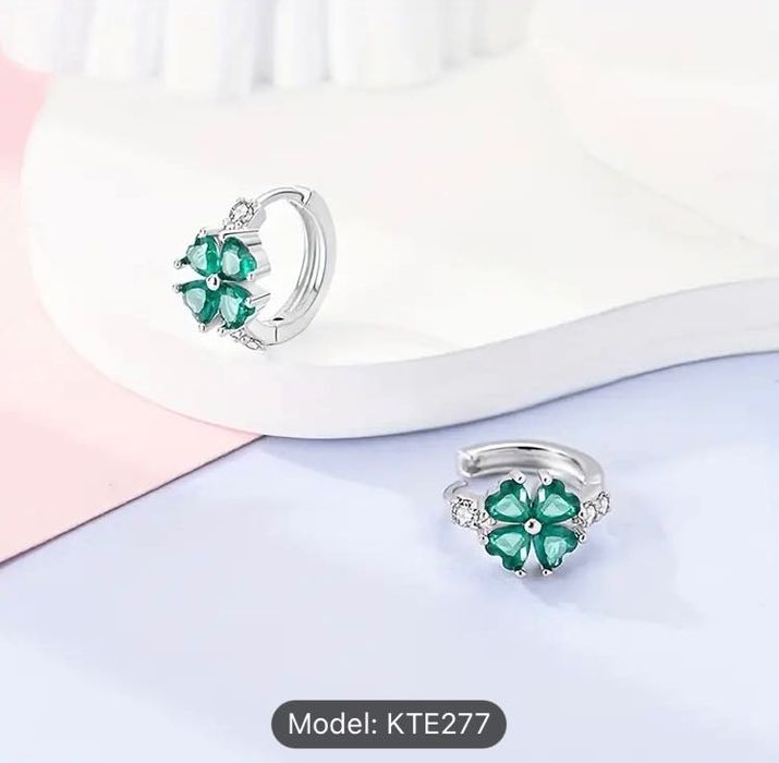 Vand cercei de argint in forma de trifoi