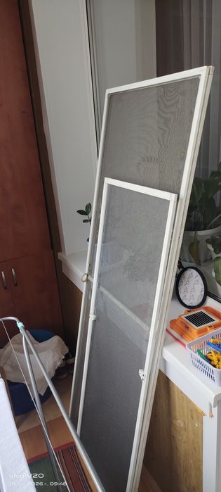 Продам сетки москитные б\у