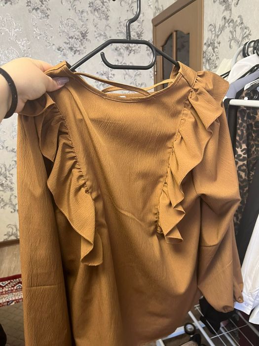 продам блузки 48-50р