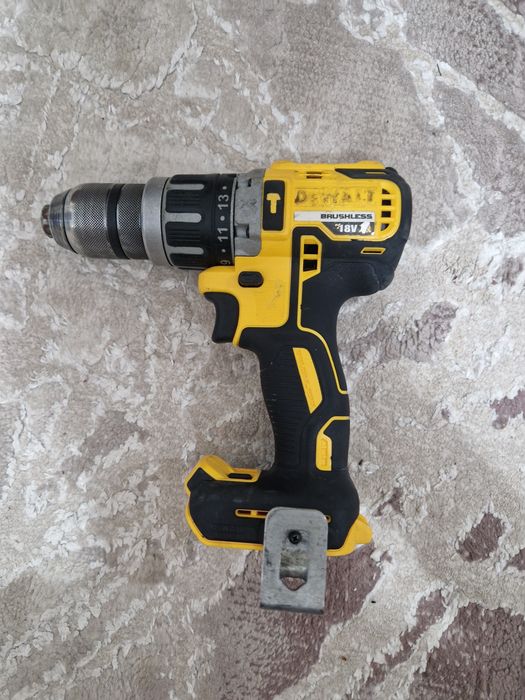 Masina de insurubat cu impact DeWalt