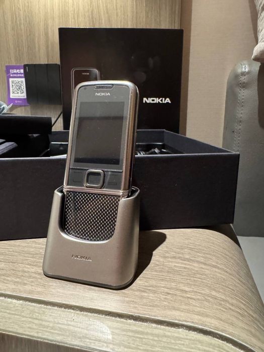 Nokia 8800 Arte Carbon full