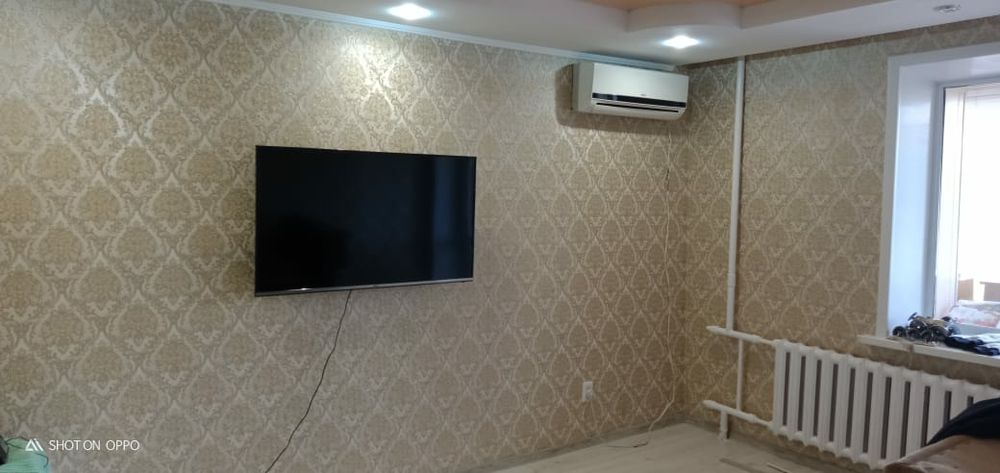 Поклейка обоев галтели