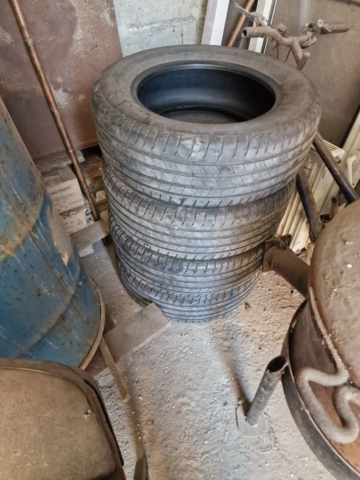 Anvelope 225 65  R17 Bridgestone