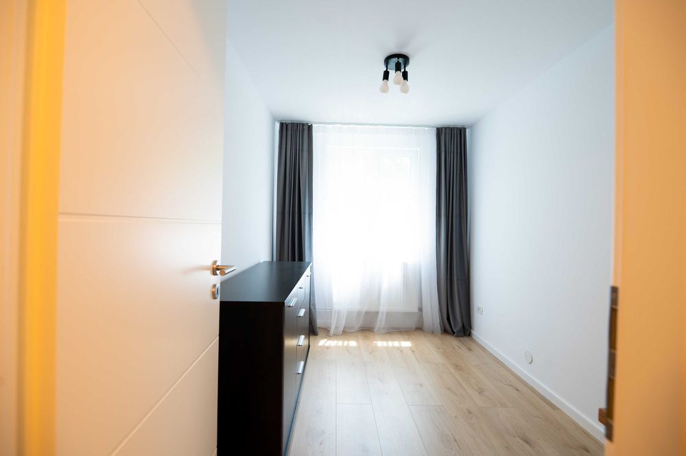 Proprietar, 3 camere decomandat, renovat complet, prima închiriere