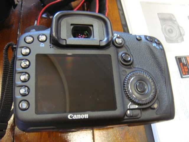 Зеркальный фотоаппарат Canon EOS 7D