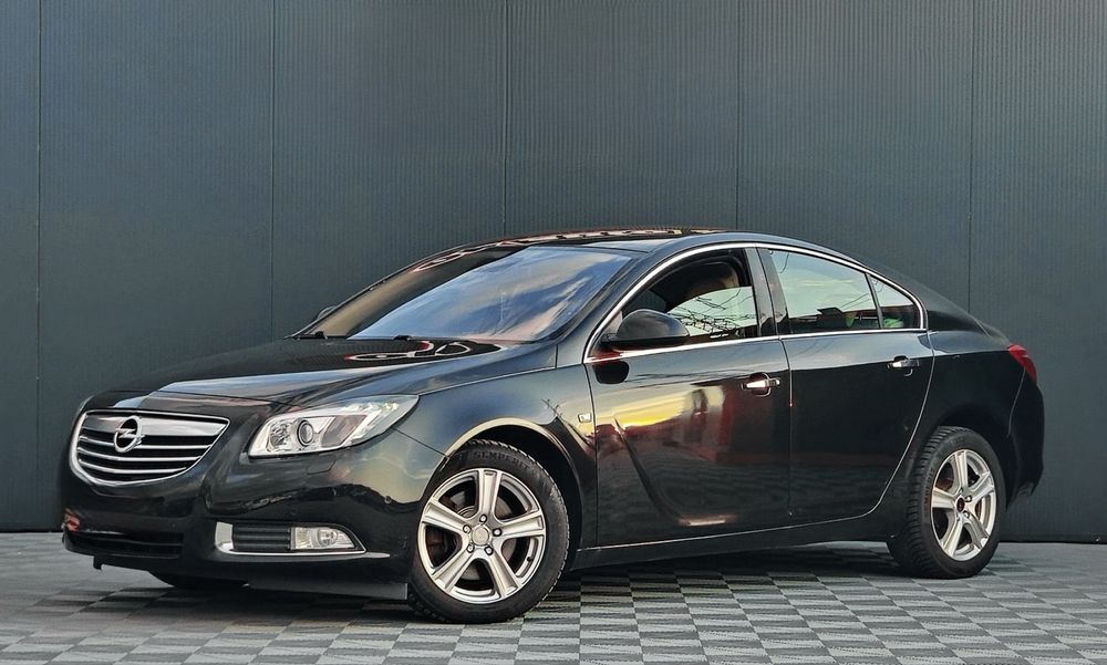 Opel Insignia 2.0 CDTI Automată • 2010 • Euro 5