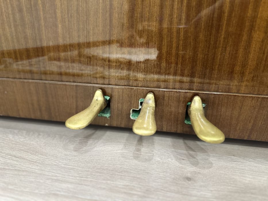 Пролам пианино в отличном состоянии