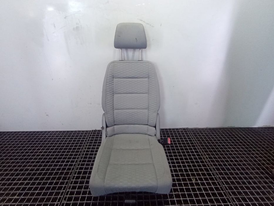 Bancheta spate Volkswagen Touran 1 (facelift) (2006 - 2010) 1.9 tdi BLS