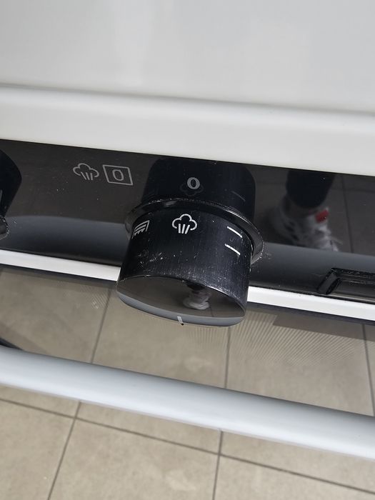 Свободностояща печка с керамичени котлони Voss Electrolux  74L