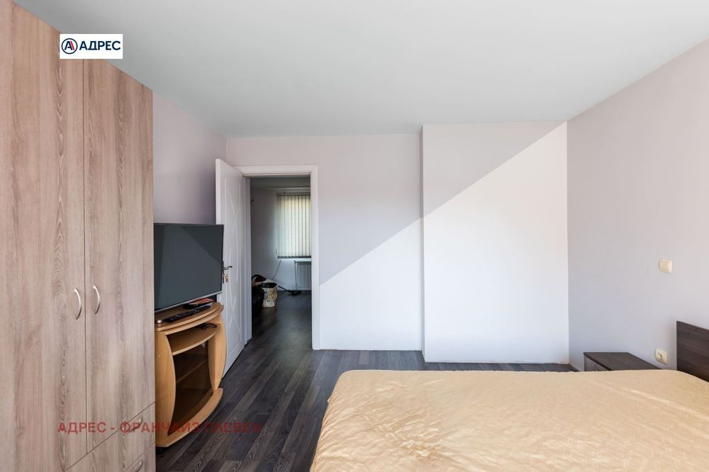 Продава се Етаж от къща в Плевен, Сторгозия - 100 кв.м за 1460 €/кв.м - Снимка #4