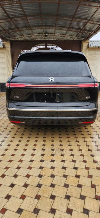 Электромобиль NIO ES8