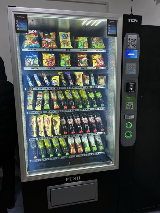 Вендинговый (снековый) автомат