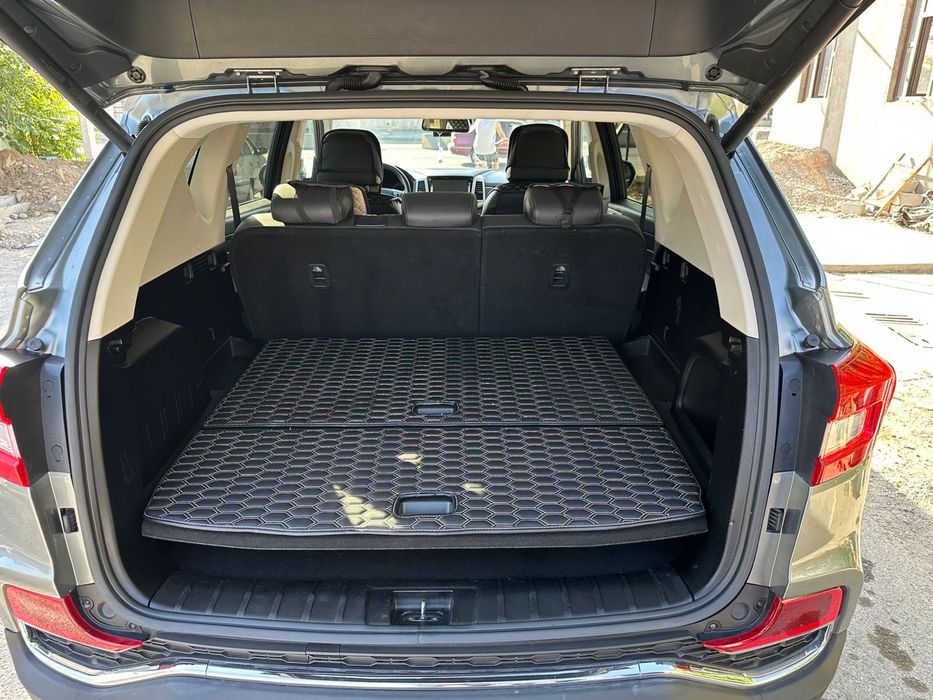 АвтомобильREXTON