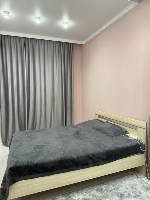 Продам двухспальнюю кровать