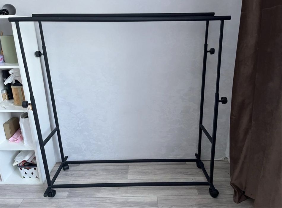 Напольная вешалка